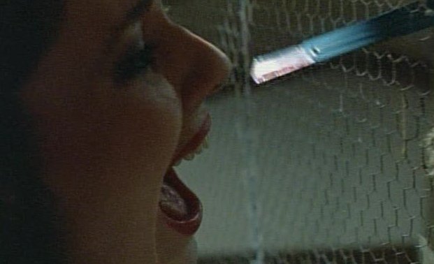 Stillbild ur A Blade in the Dark, 01:48:05