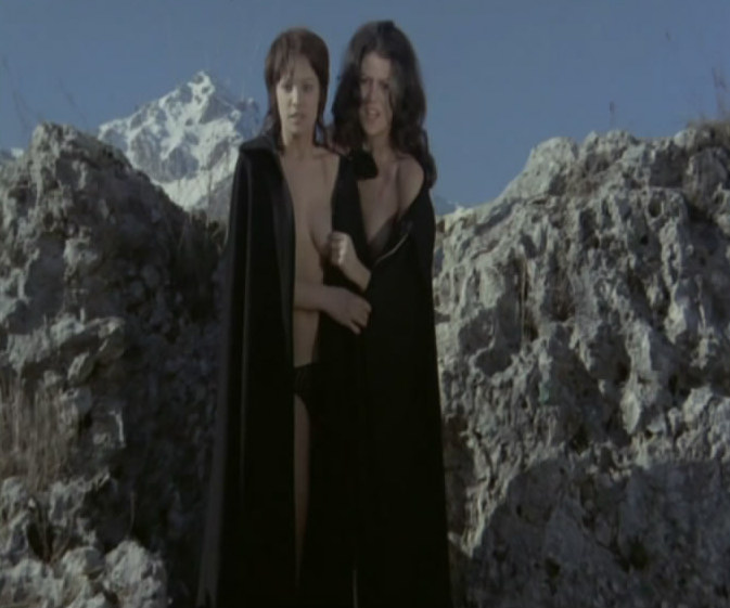 Stillbild ur Black Magic Rites, 01:45:28