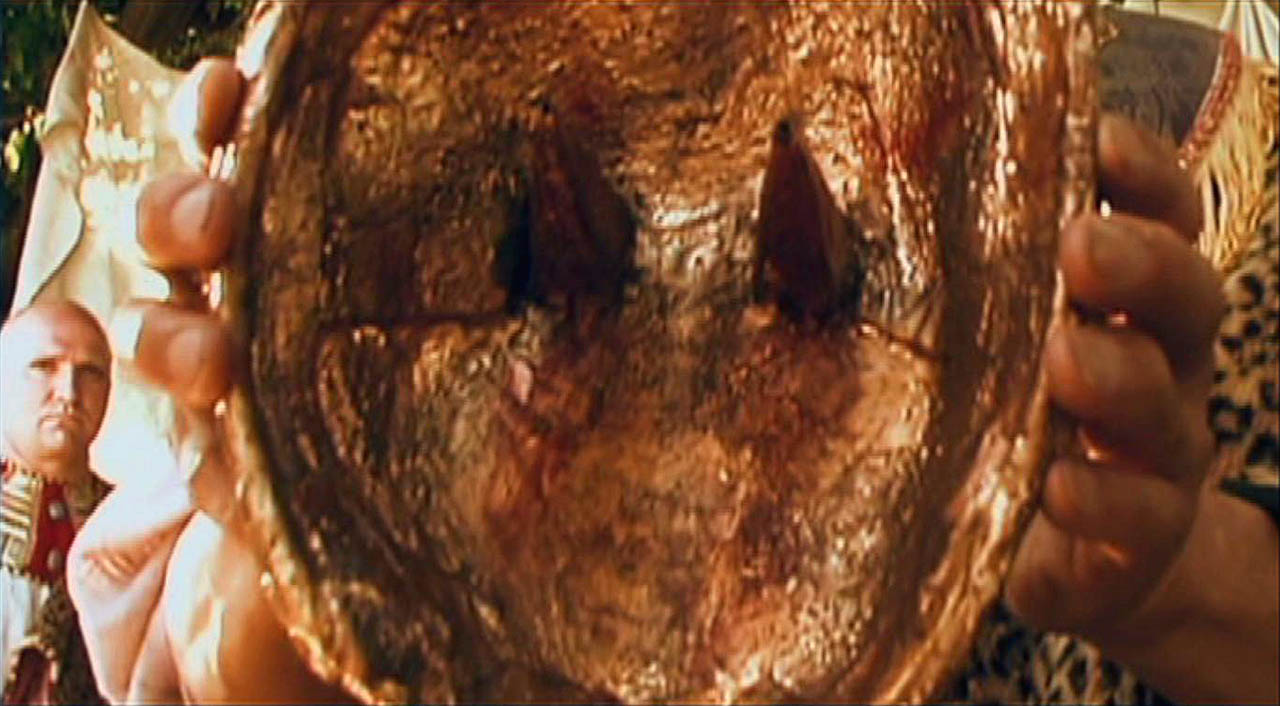 Stillbild ur Blood Scarab, 01:49:19