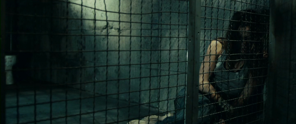 Stillbild ur Caged, 01:33:05