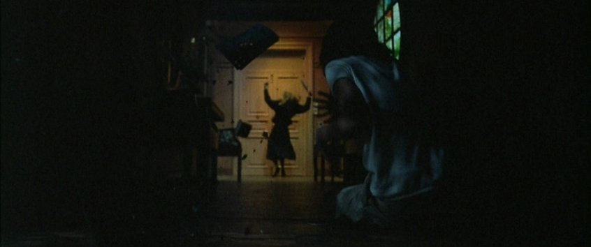 Stillbild ur Opera, 01:48:51