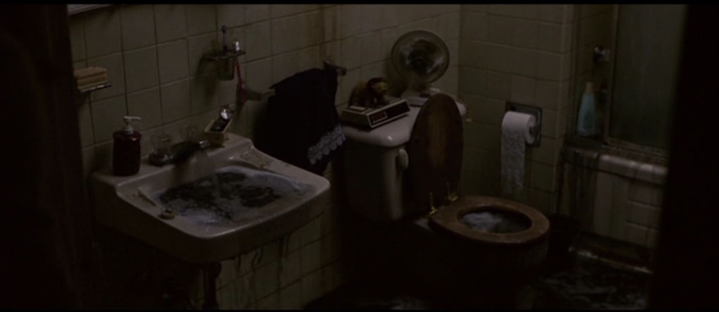 Stillbild ur Dark Water, 01:50:05
