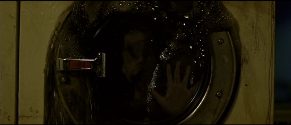 Stillbild ur Dark Water, 01:67:19