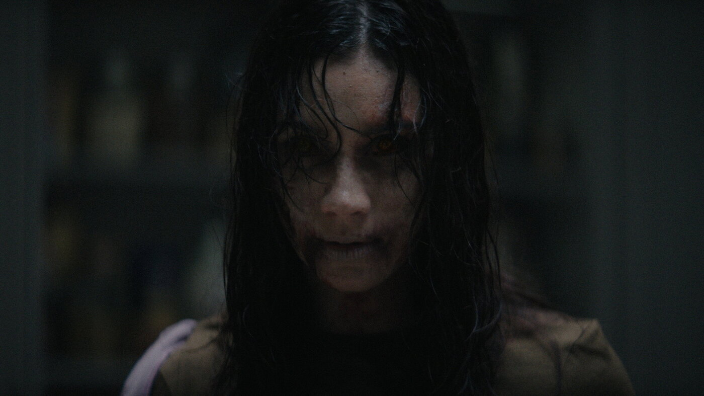 Stillbild ur Evil Dead Burn, 00:08:14