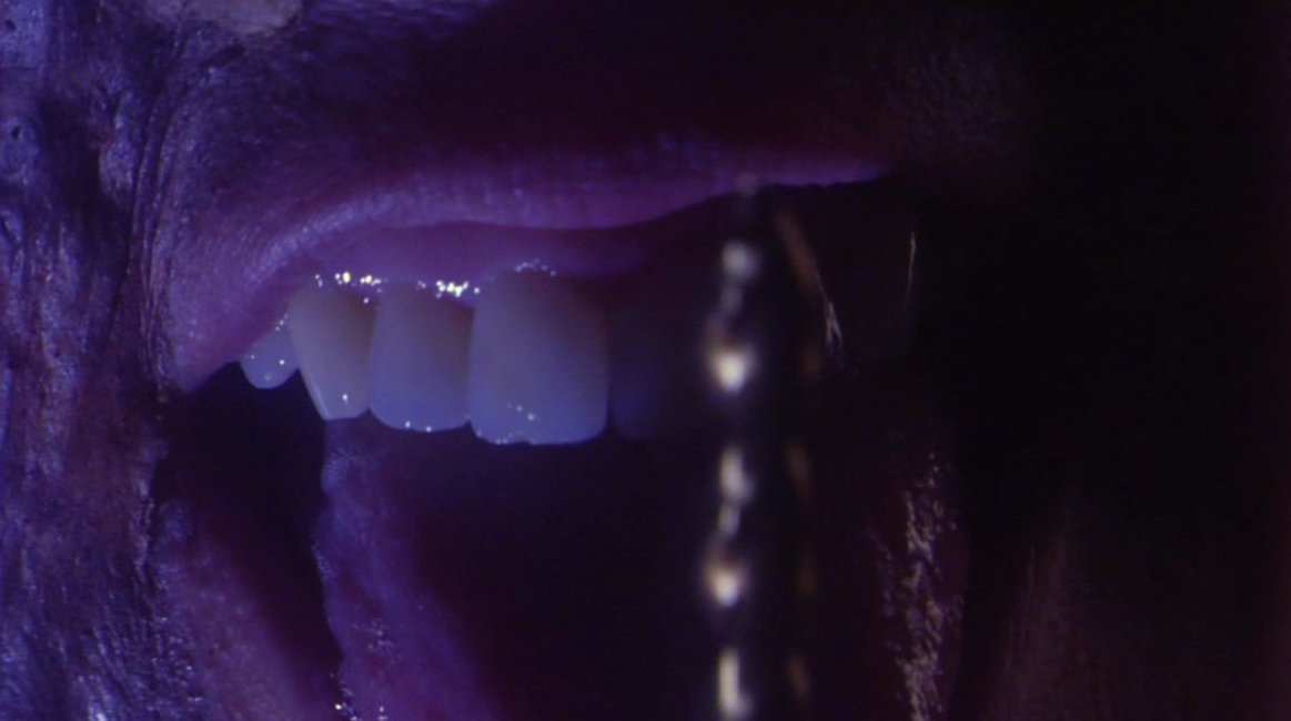 Stillbild ur Experiment in Torture, 01:51:42
