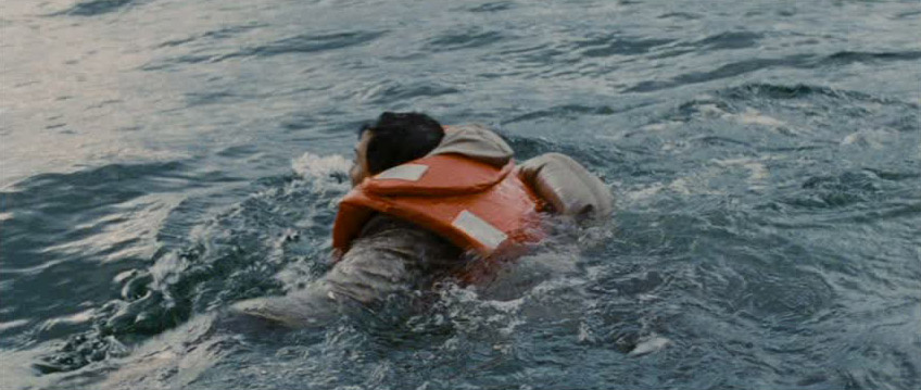 Stillbild ur Reykjavik Whale Watching Massacre, 01:48:19