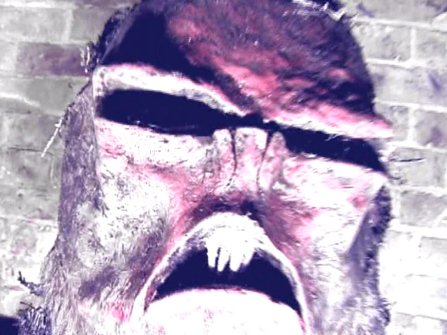 Stillbild ur Kill Them and Eat Them, 01:29:28
