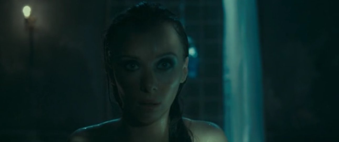 Stillbild ur Lesbian Vampire Killers, 01:33:28