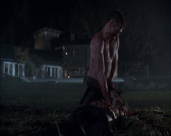 Stillbild ur Lost Boys: The Tribe, 01:17:37