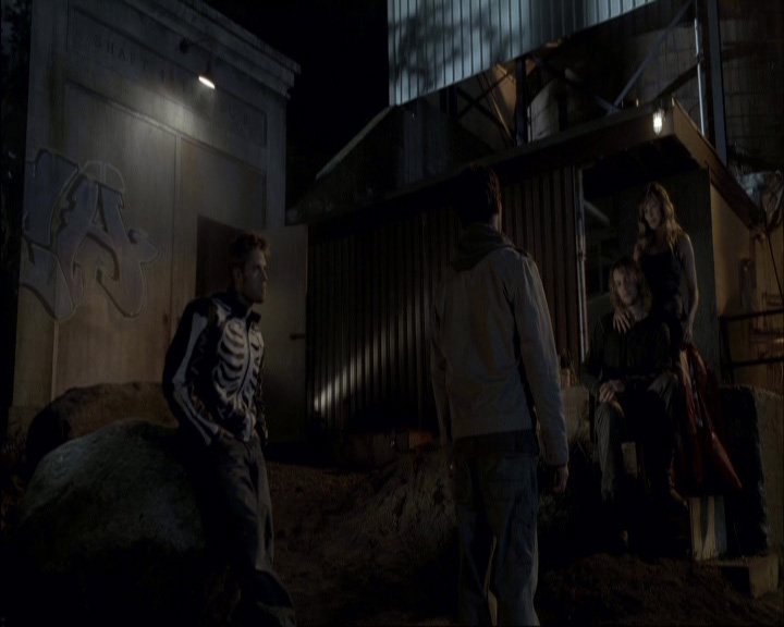 Stillbild ur Lost Boys: The Tribe, 01:68:19