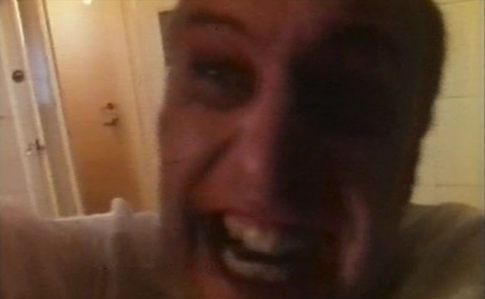 Stillbild ur Lucker the Necrophagous, 01:44:05