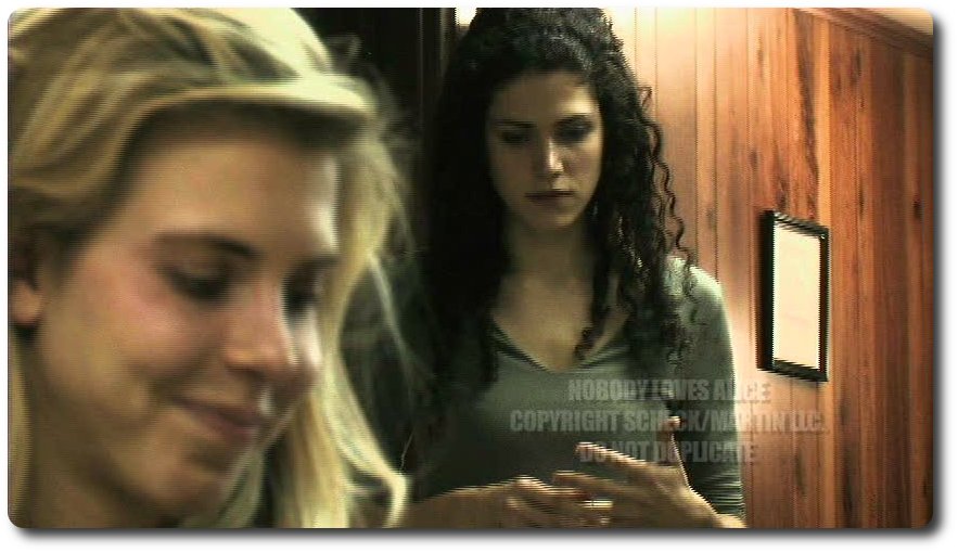 Stillbild ur Nobody Loves Alice, 01:73:56