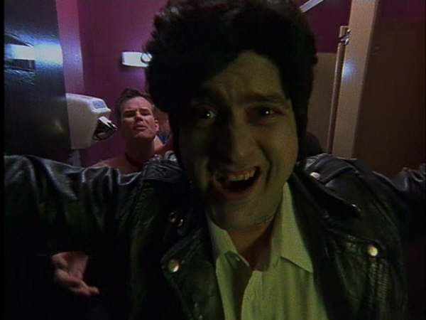 Stillbild ur Rock 'n' Roll Frankenstein, 01:72:56
