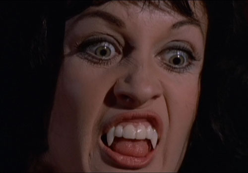Stillbild ur Scars of Dracula, 01:65:19