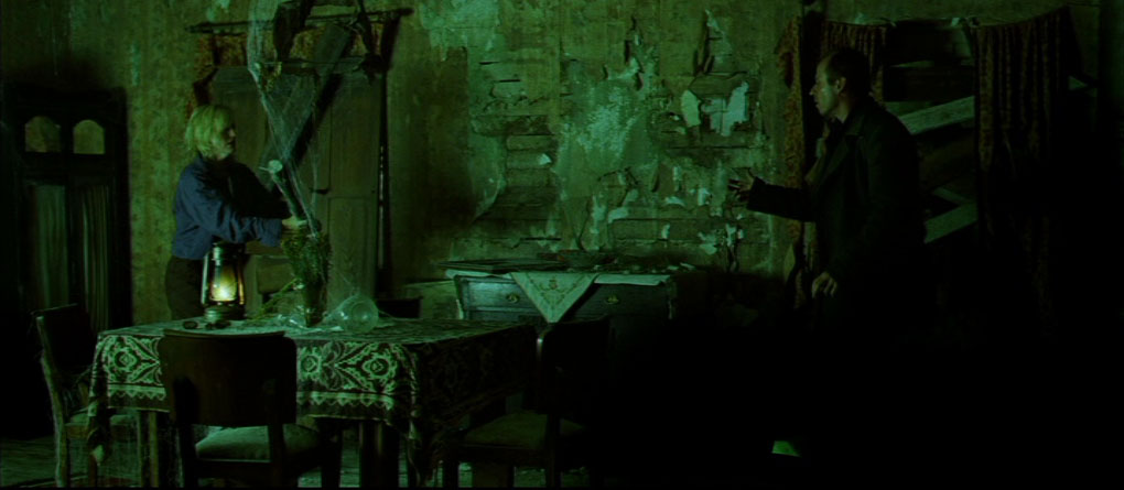Stillbild ur The Abandoned, 01:40:28