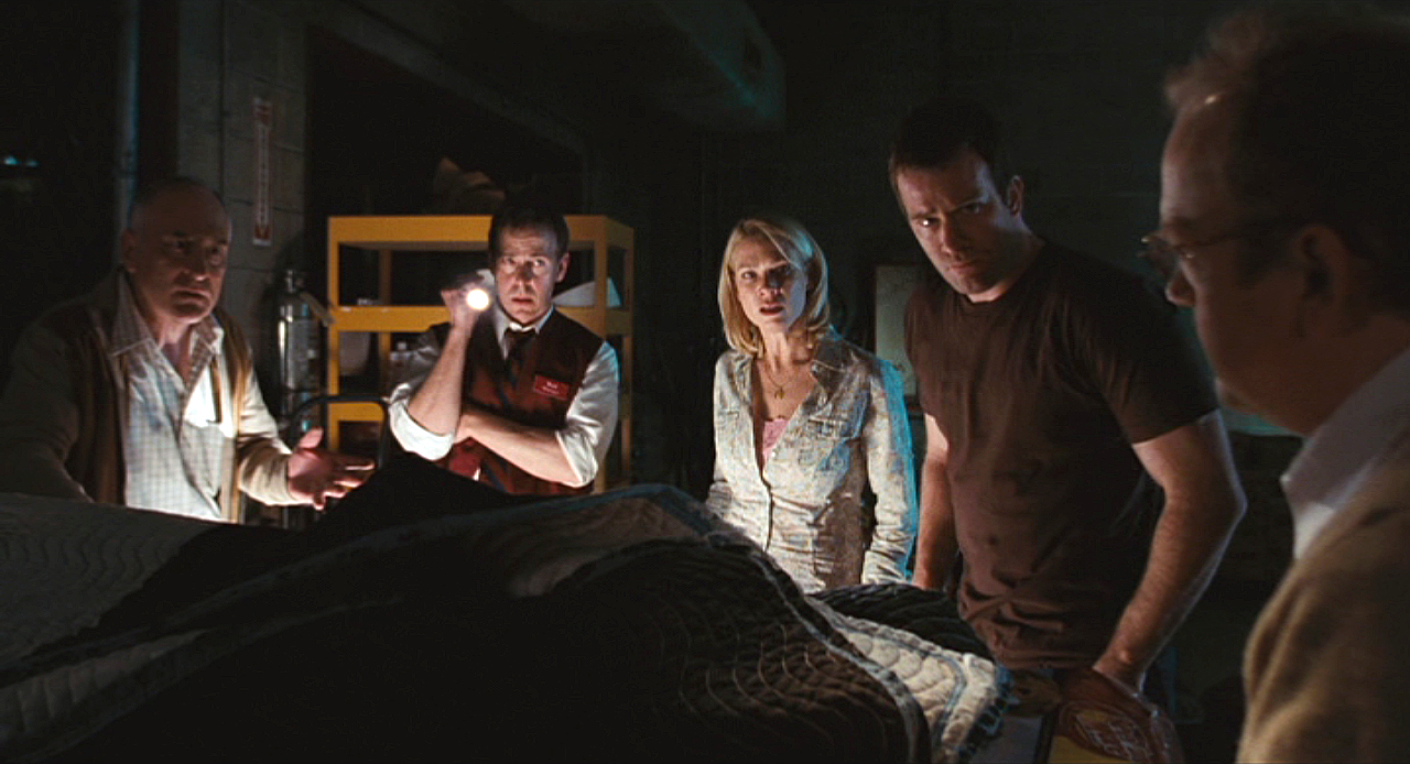 Stillbild ur The Mist, 01:115:56